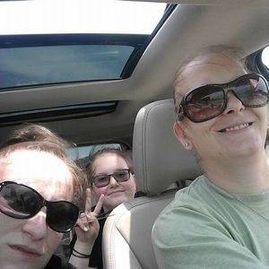 Meet your Posher, Crystal